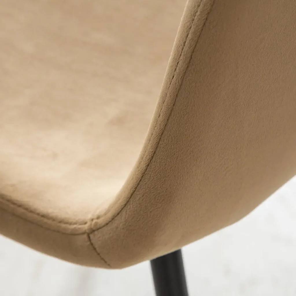 nettoyer des chaises en velours
