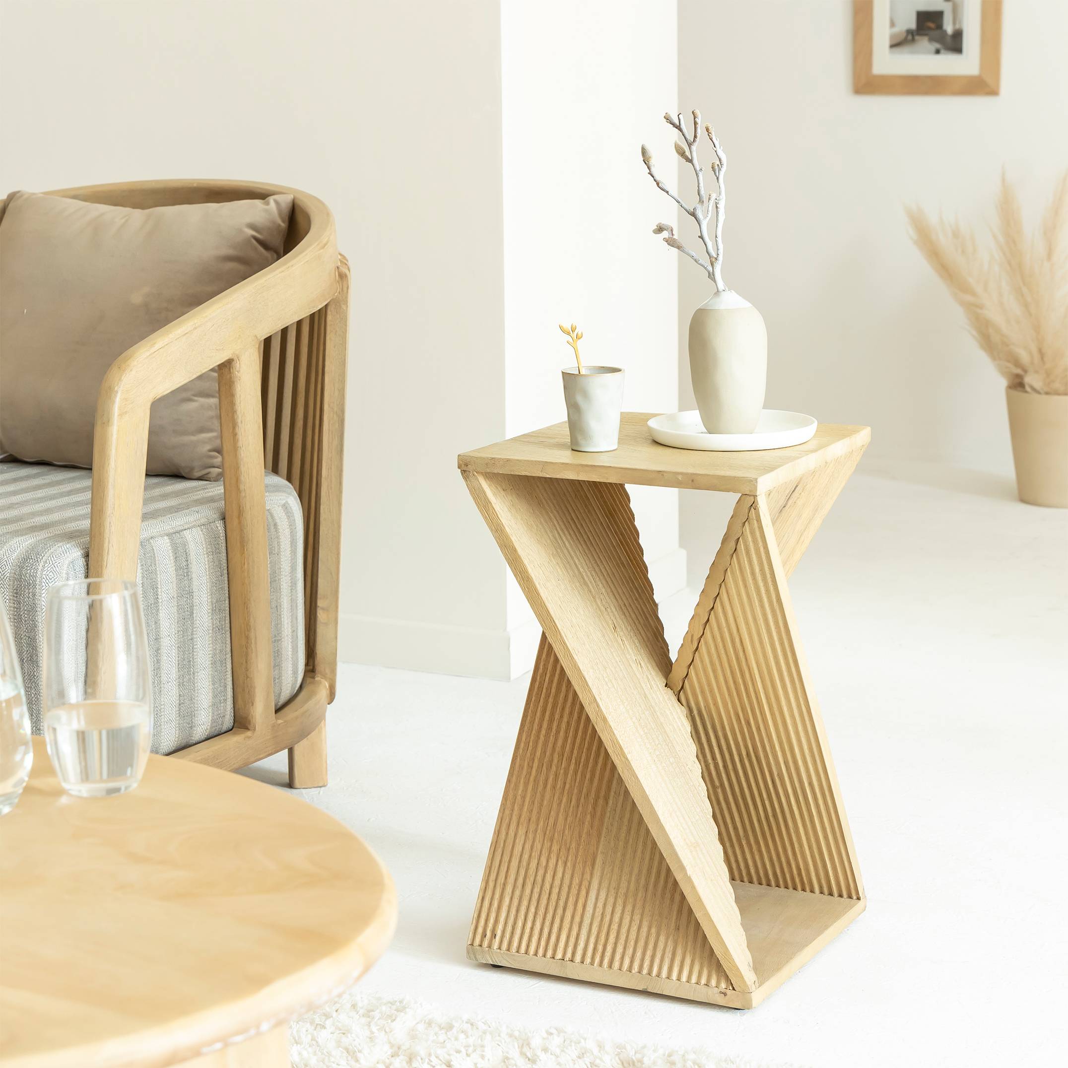 Bout de canapé : le guide complet pour bien le choisir et sublimer votre salon