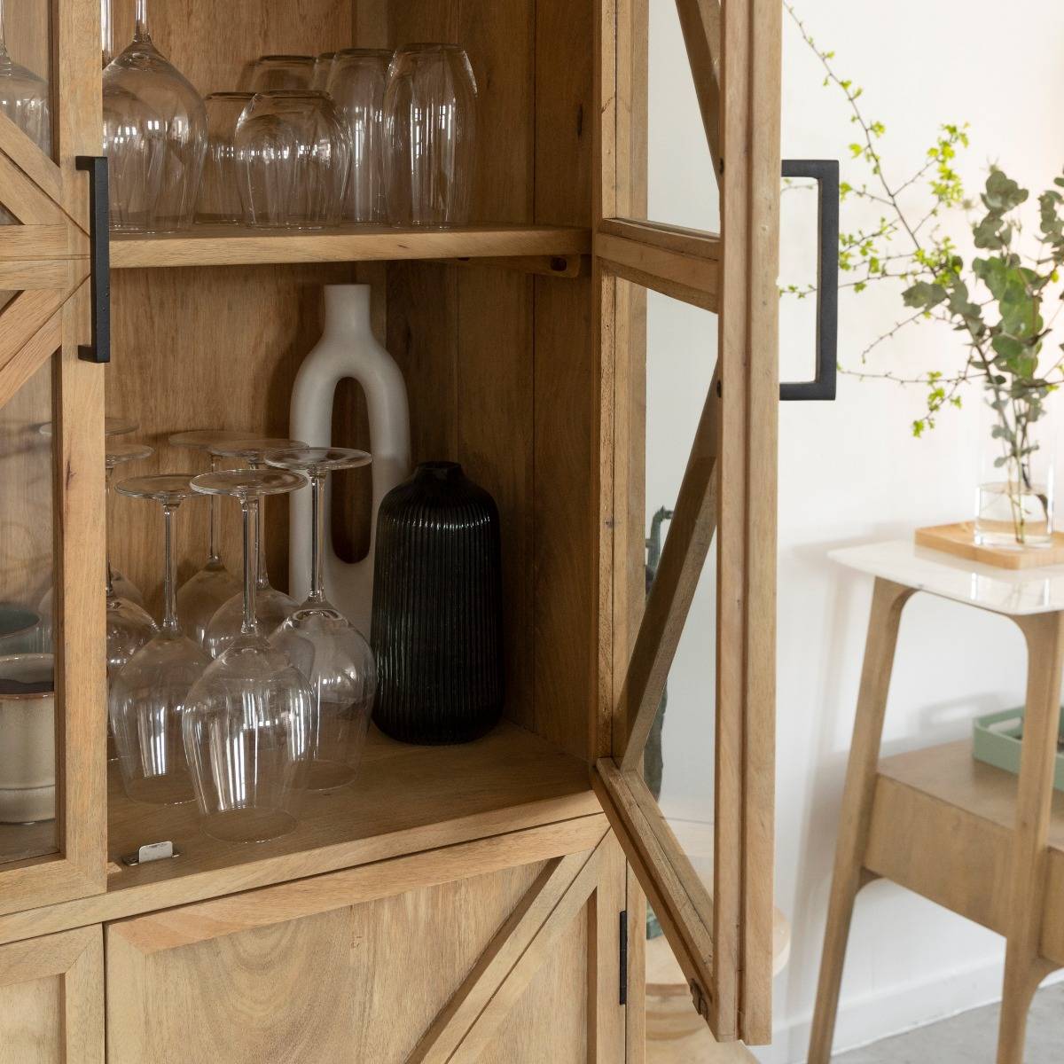 Vitrine en bois de manguier Thalia
