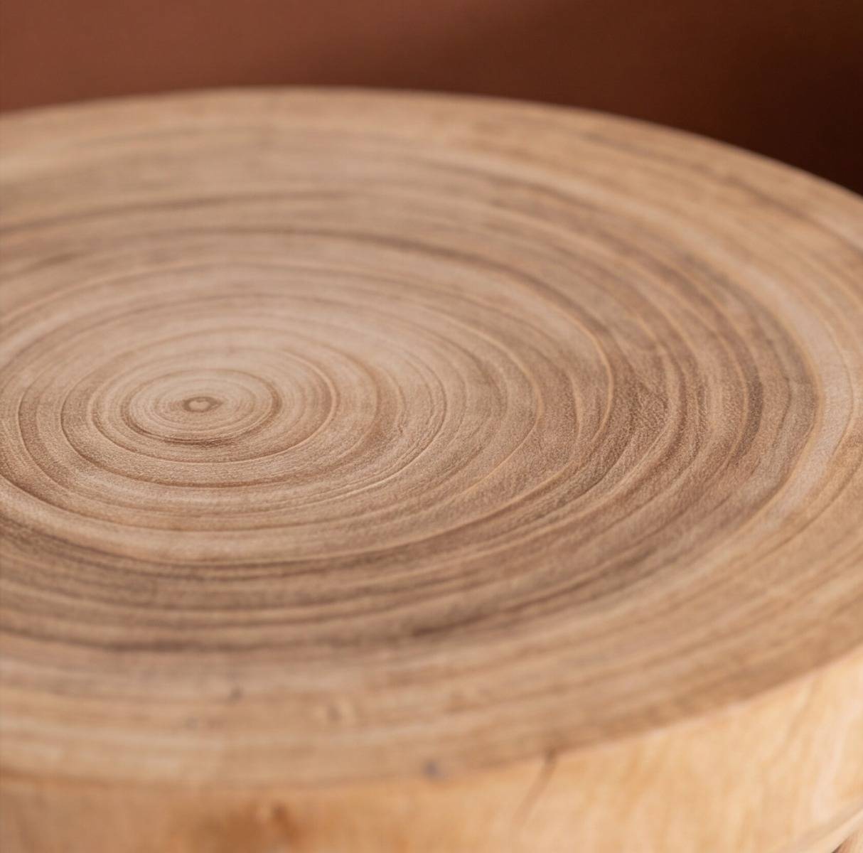Tabouret en bois de margousier Ezriel