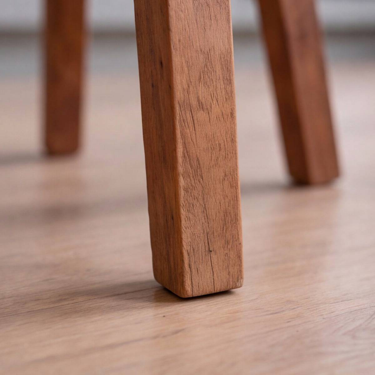 Tabouret de bar en bois recyclé Indra