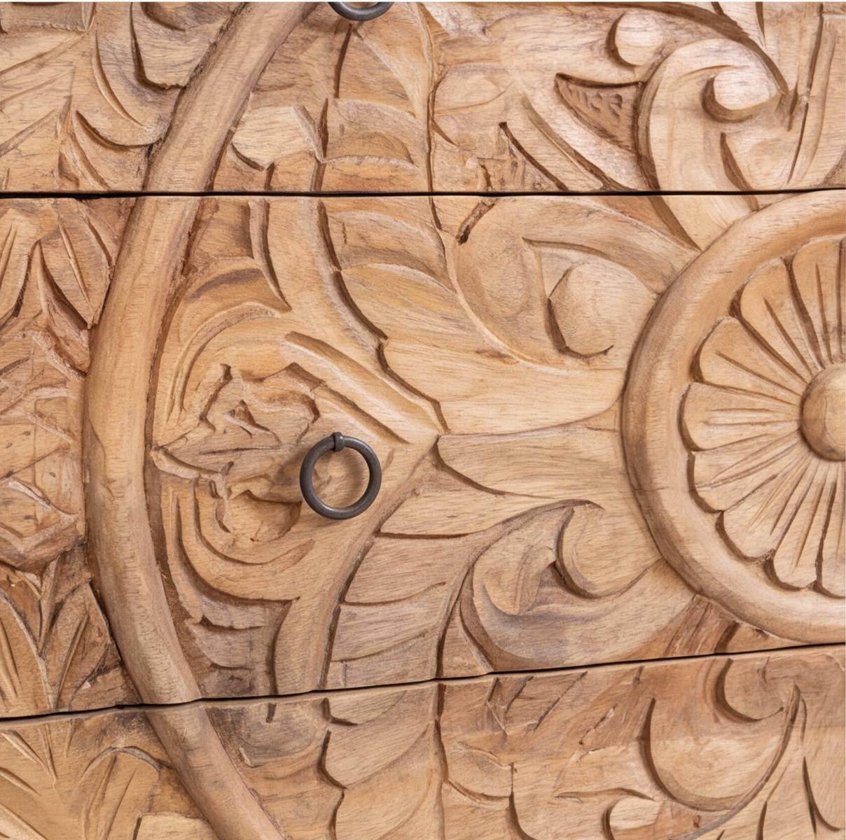 Commode sculpté en bois de manguier Courtney