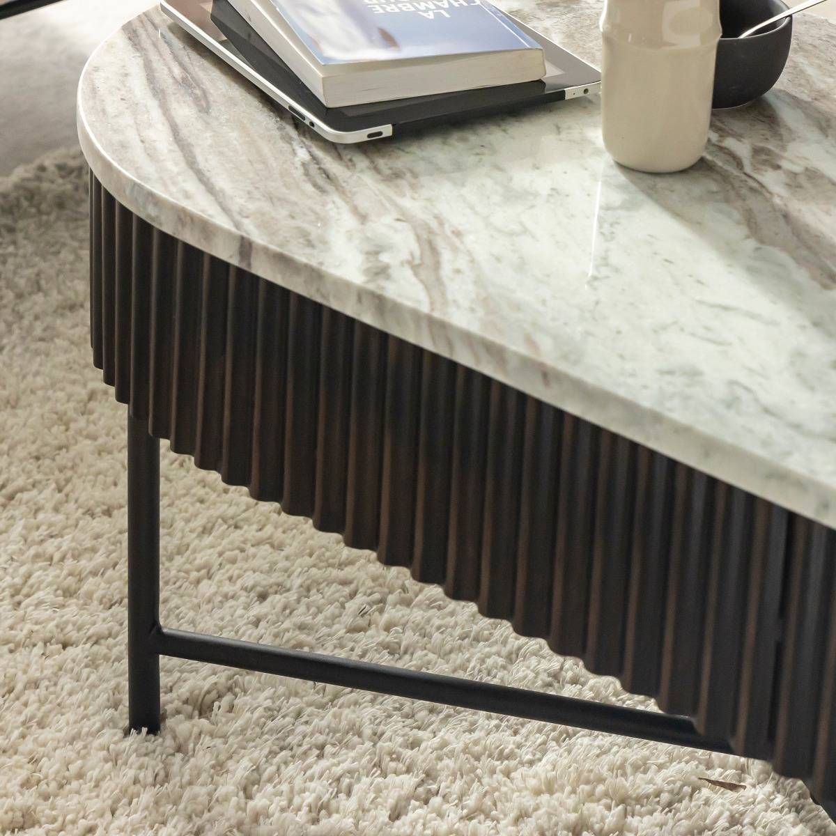 Table basse en métal et marbre Orlando