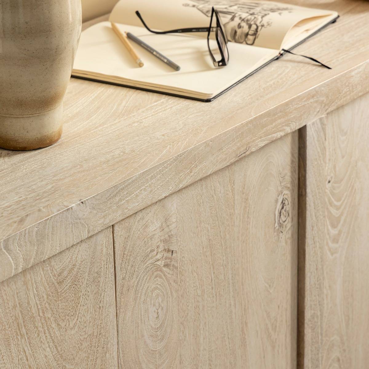 Buffet 4 portes en bois de manguier blanchi Alison