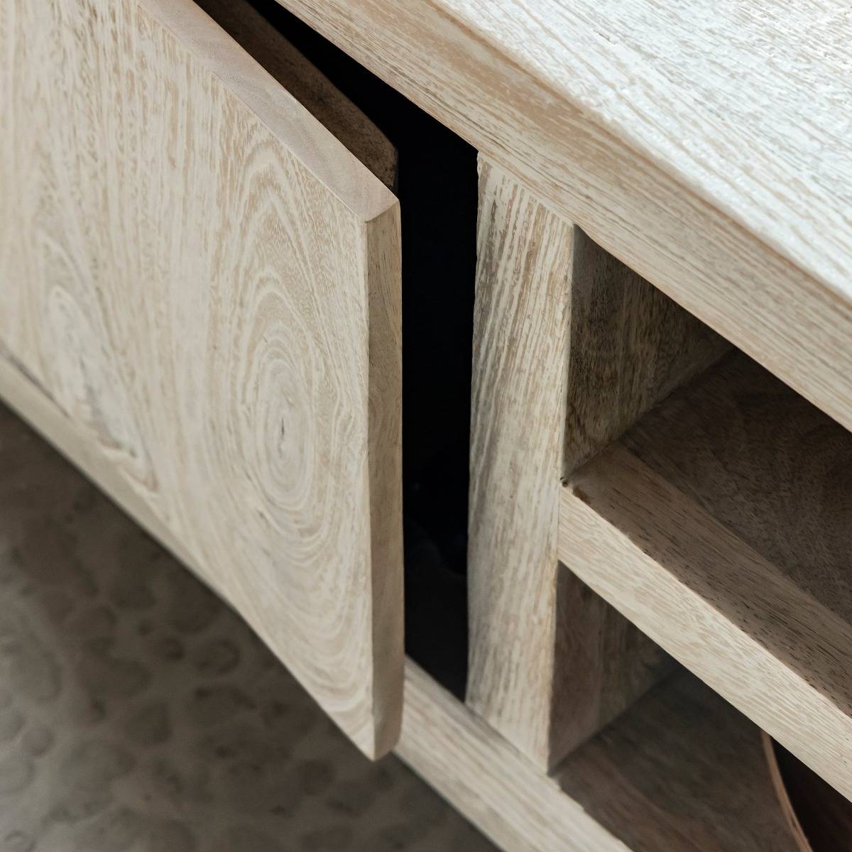 Meuble TV en bois de manguier blanchi Alison