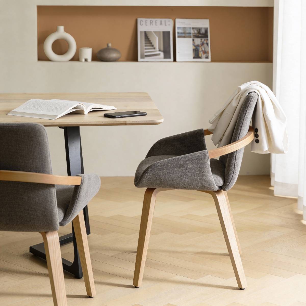 Chaise en bois de sapin et tissu gris chiné Calwen (lot de 2)