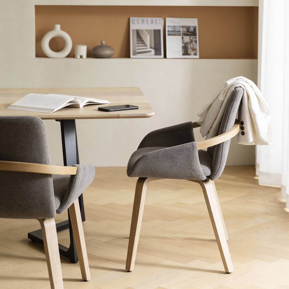 Chaise en bois de sapin et tissu gris chiné Calwen (lot de 2)