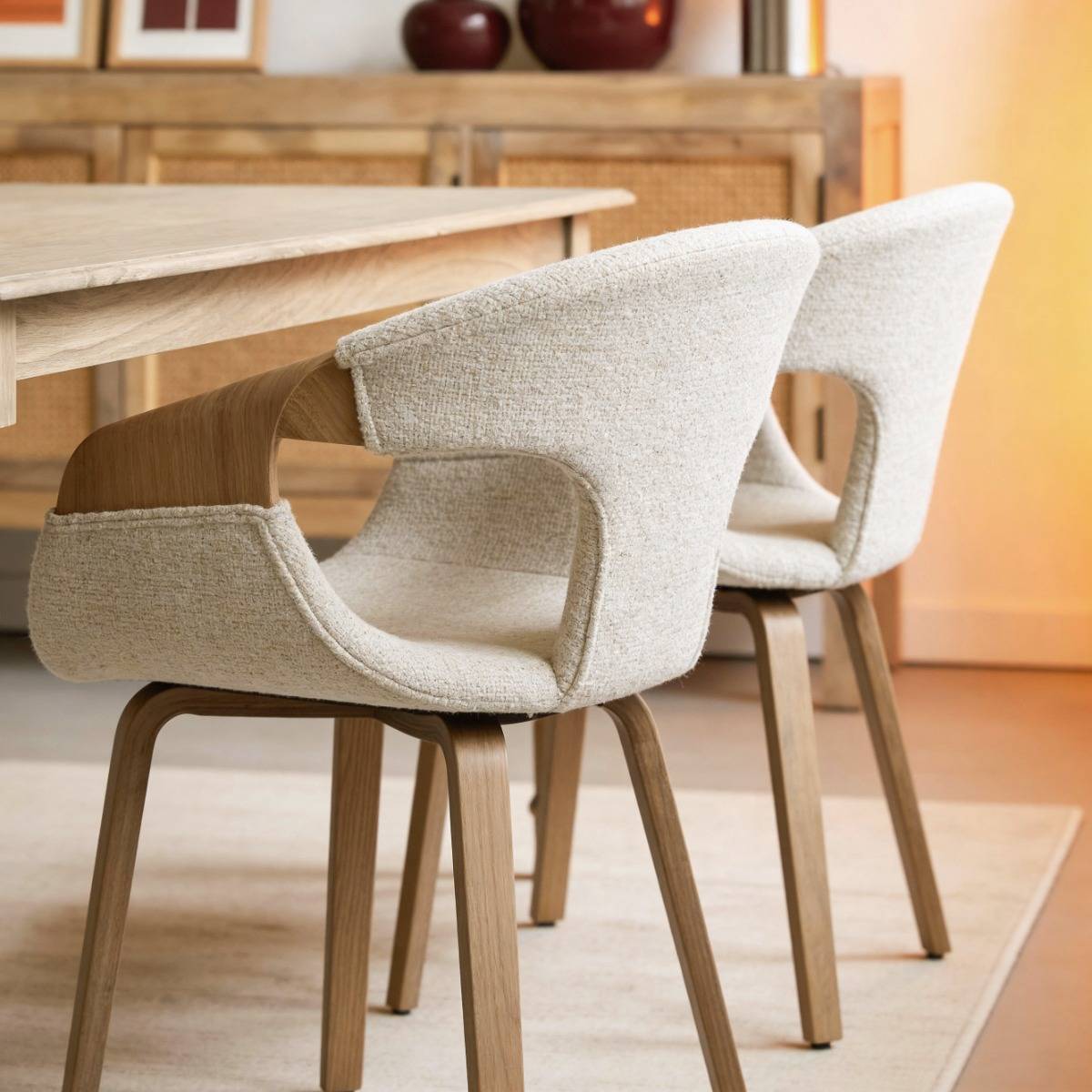 Chaise arrondie en bois de sapin et tissu écru Miriya (lot de 2)