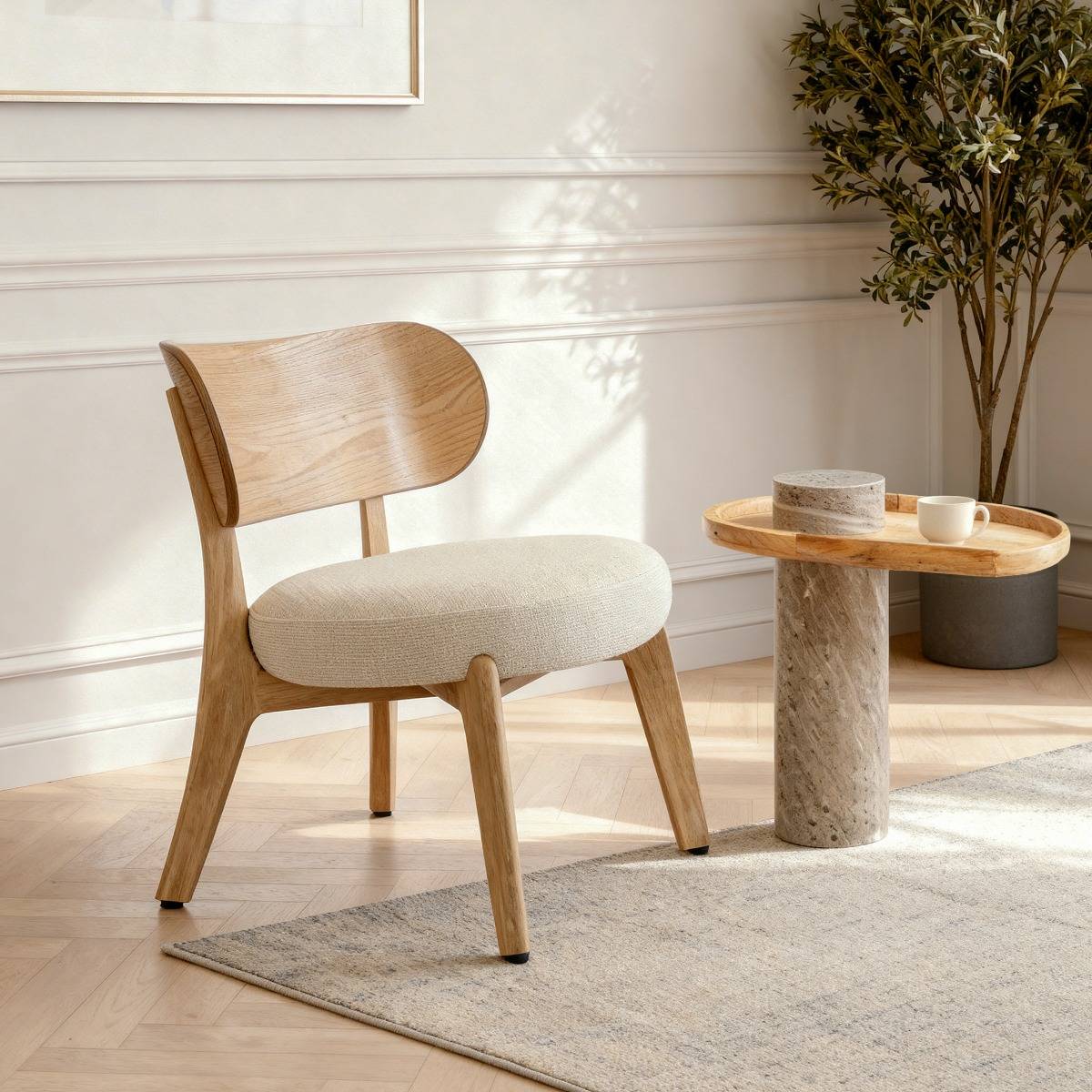 Fauteuil en bois de sapin et tissu écru Serelia