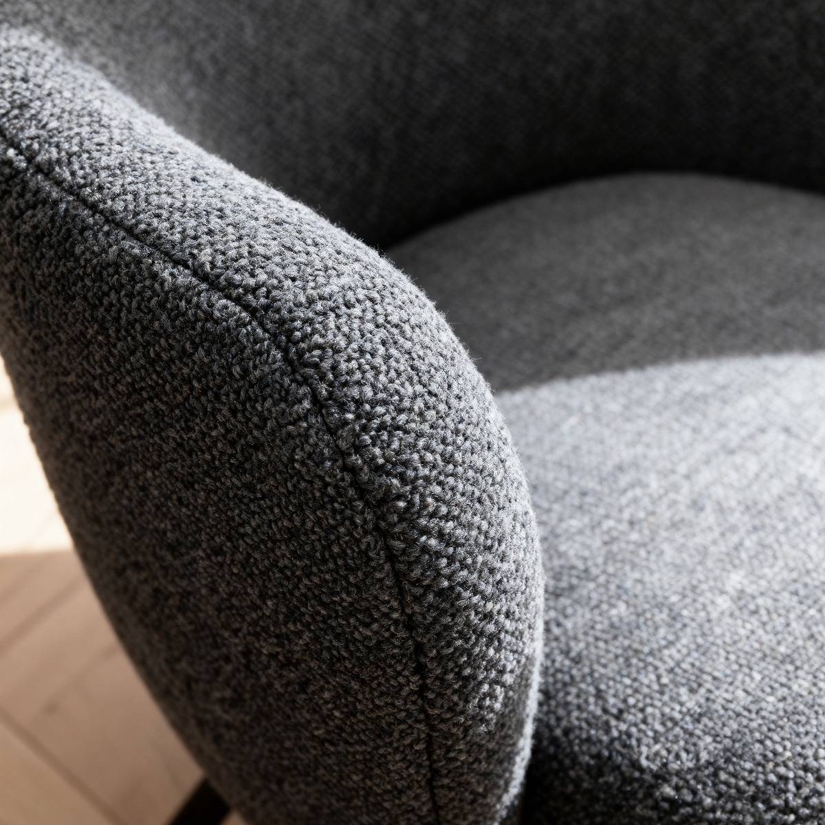 Fauteuil en tissu gris anthracite et pieds en métal Erya