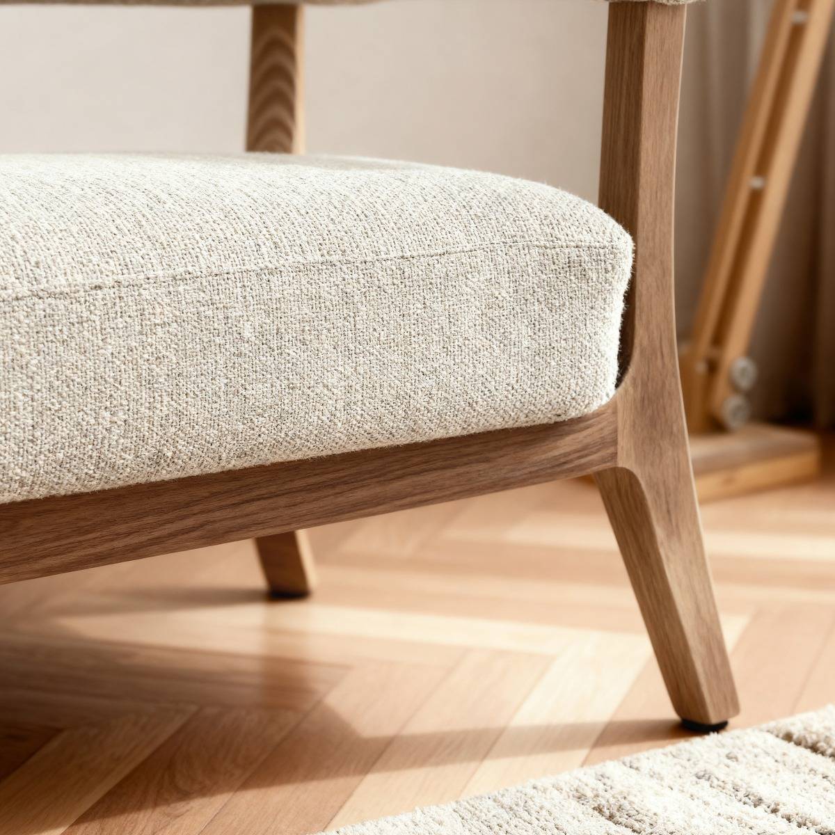 Canapé en bois et tissu écru Freya