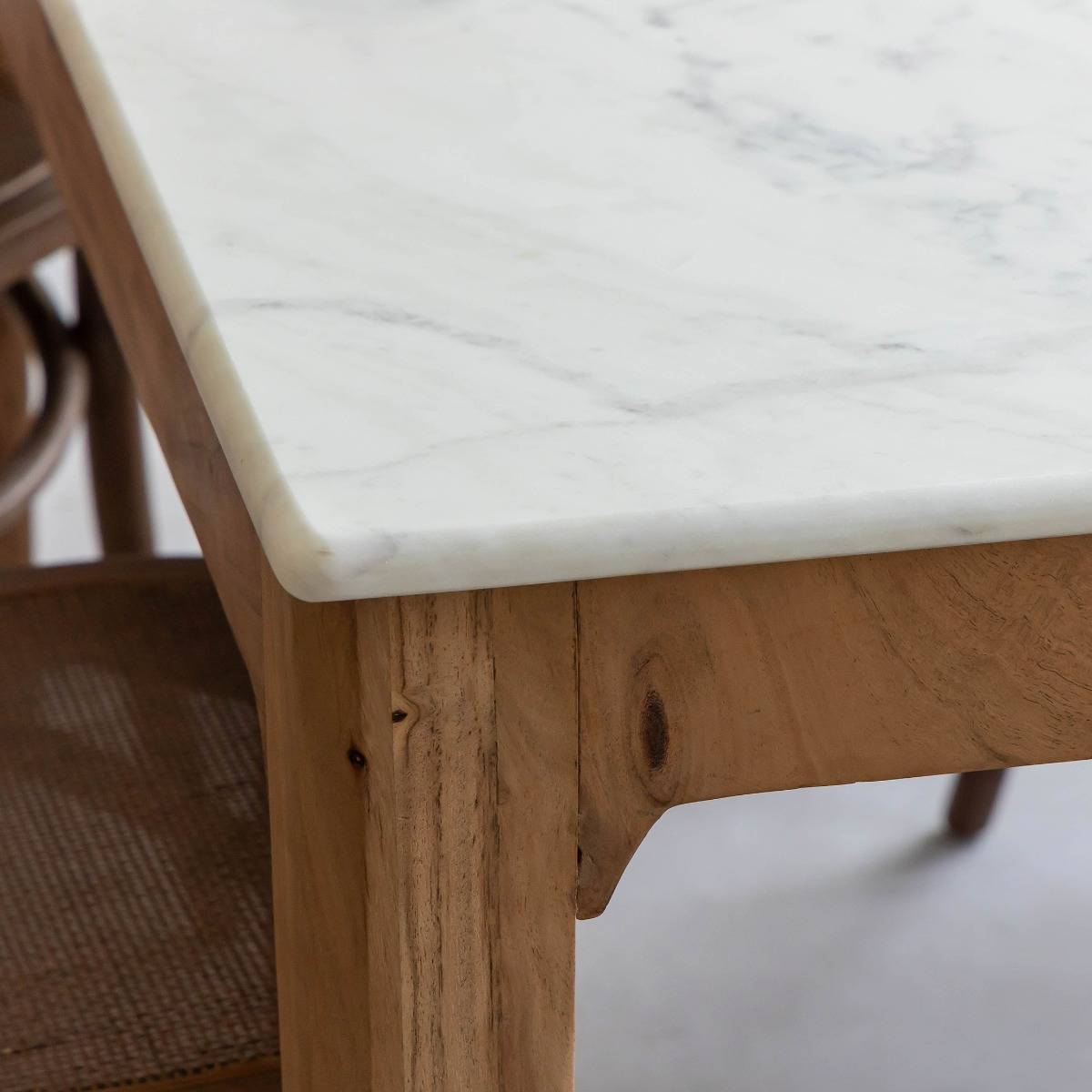 Table à manger en bois de manguier Arthuro