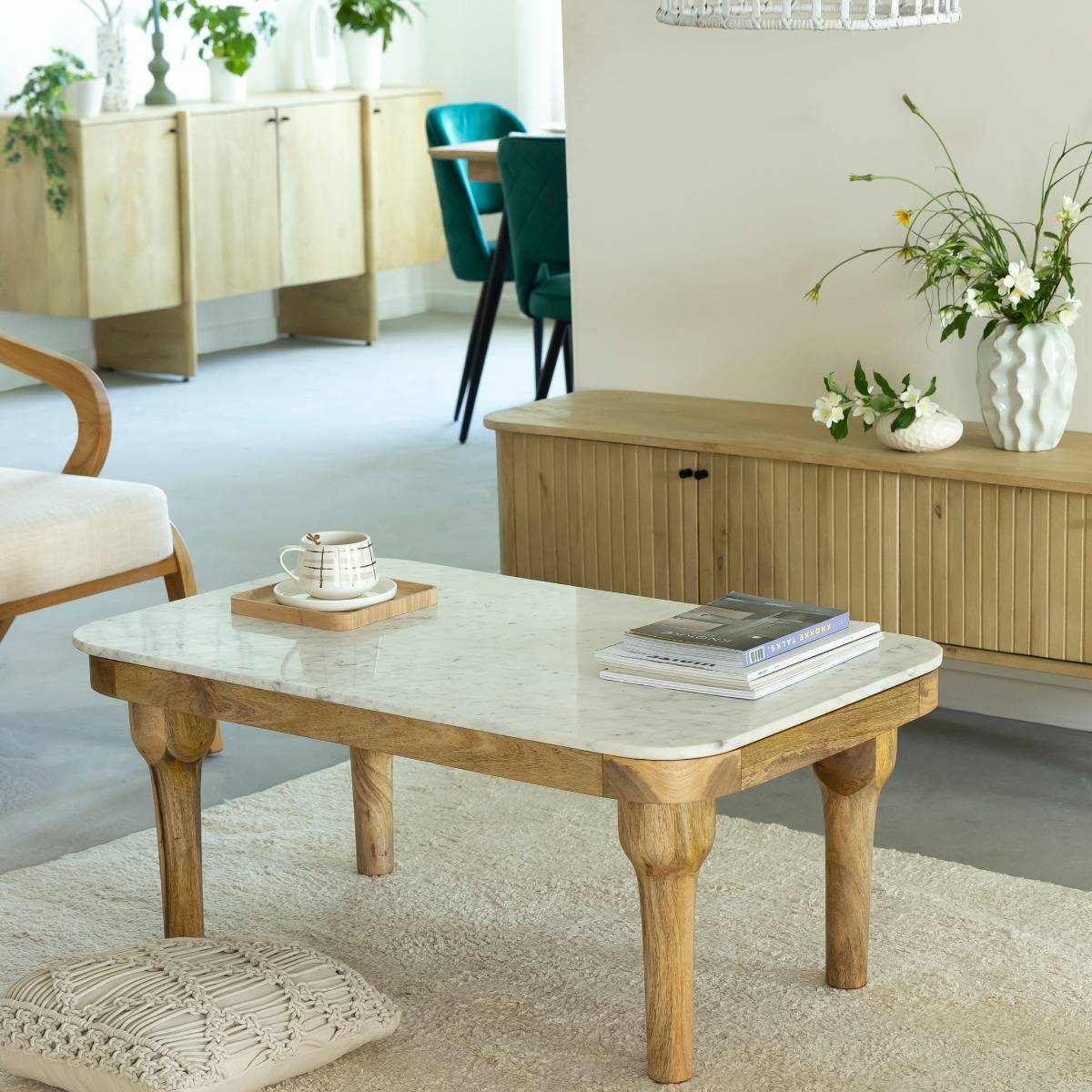 Table basse en marbre et en bois d'acacia Calix