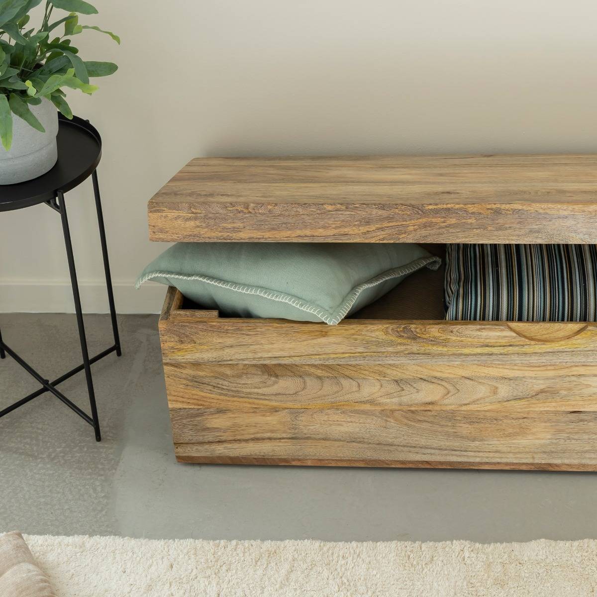 Coffre banc en bois de manguier clair Babeth