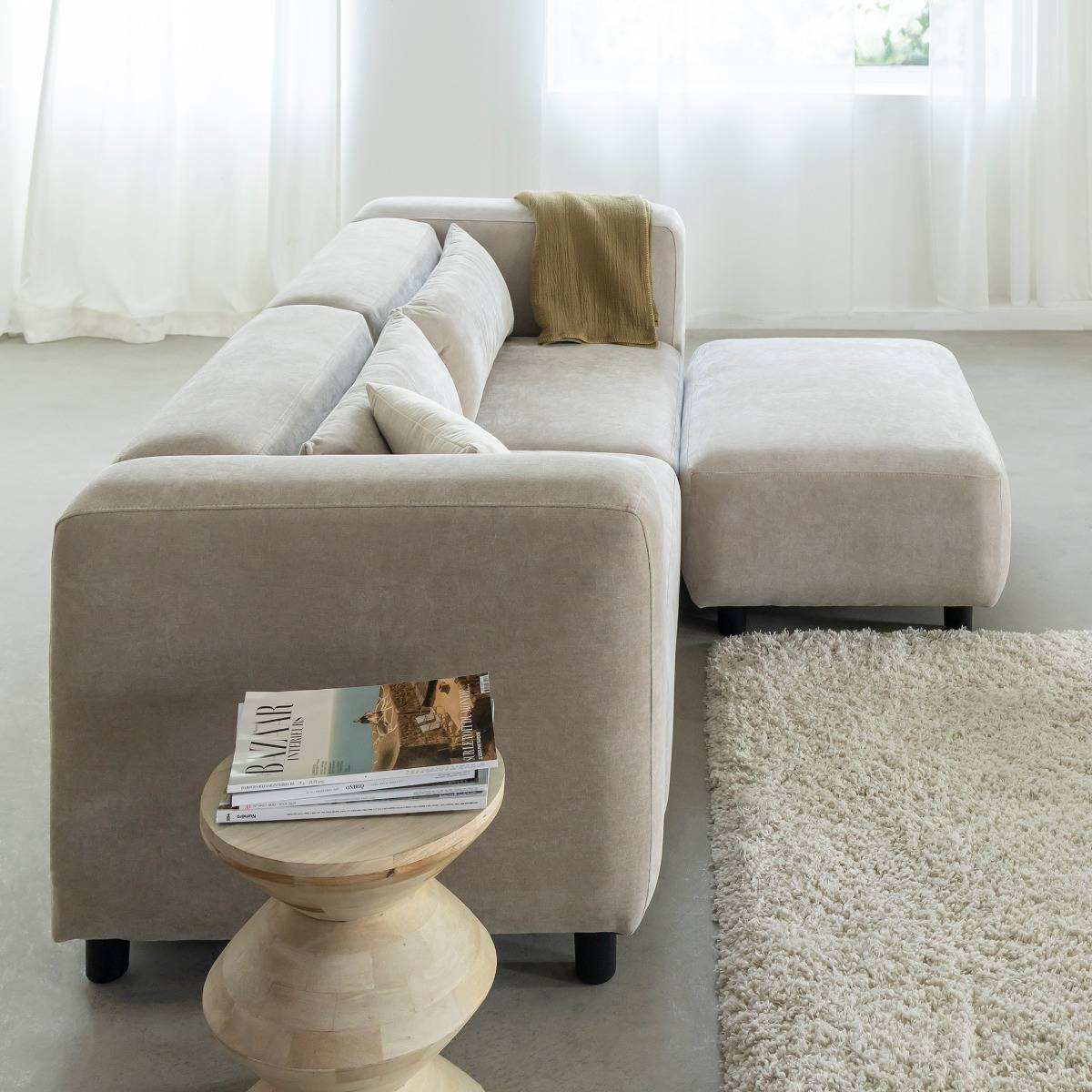 Canapé d'angle beige en tissu Caroline