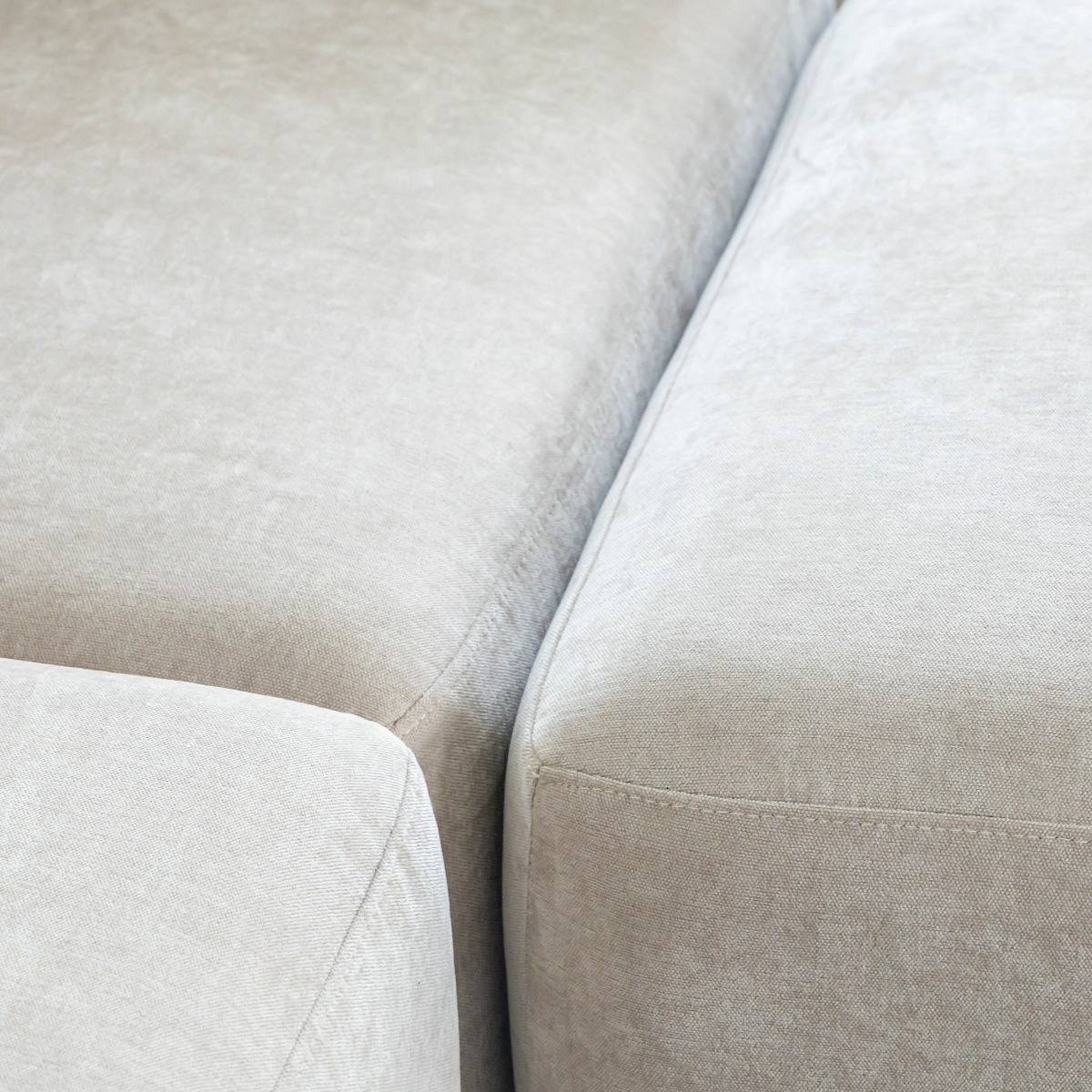 Canapé d'angle beige en tissu Caroline