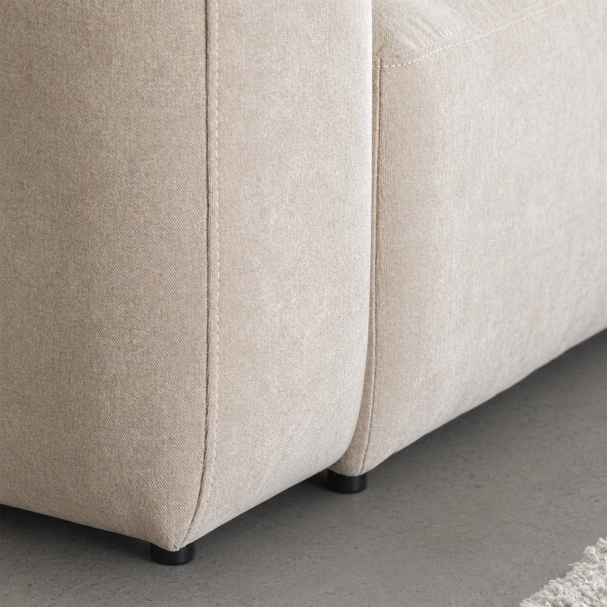 Canapé d'angle beige en tissu Caroline