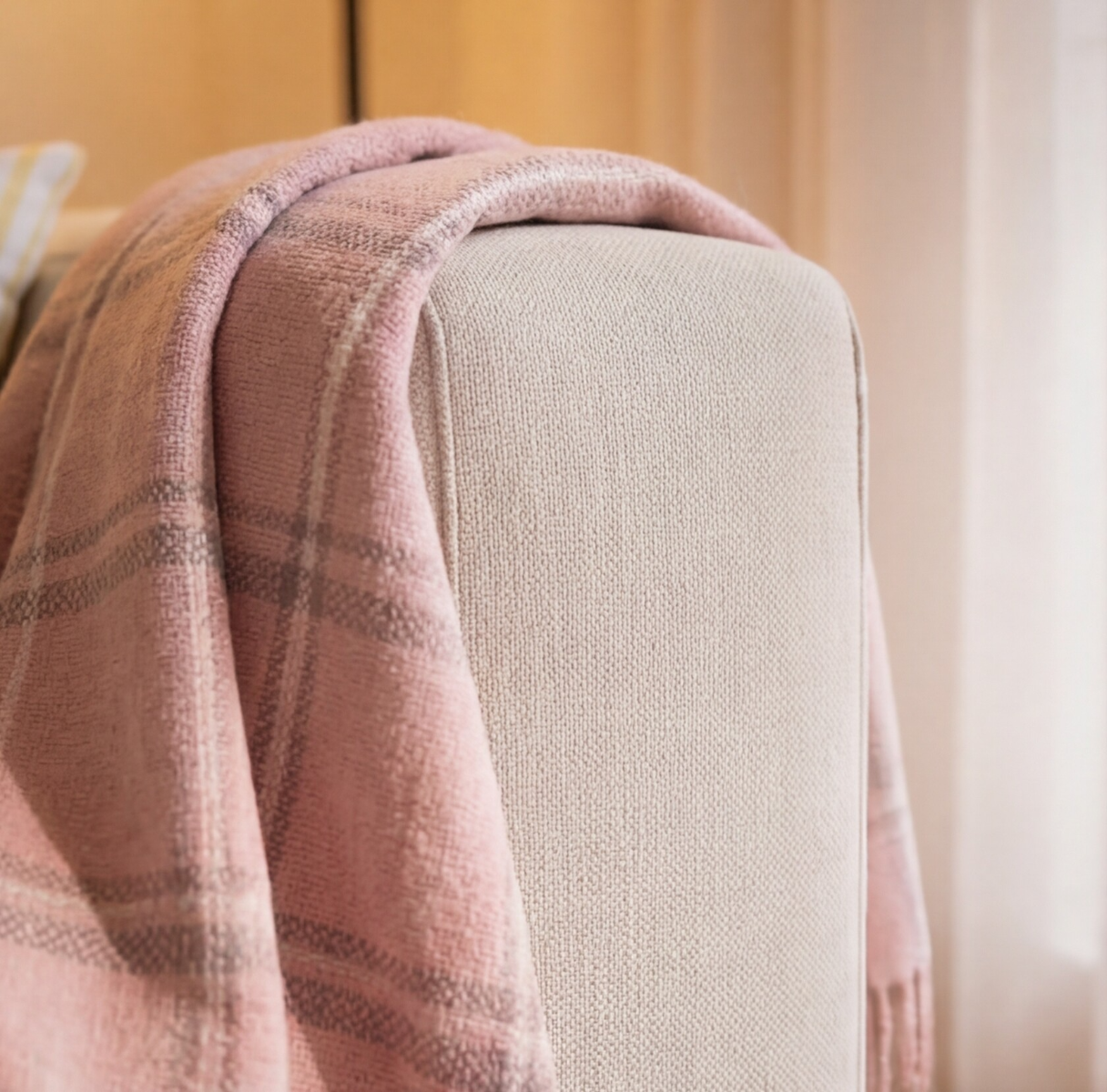 Canapé en tissu beige Solyne