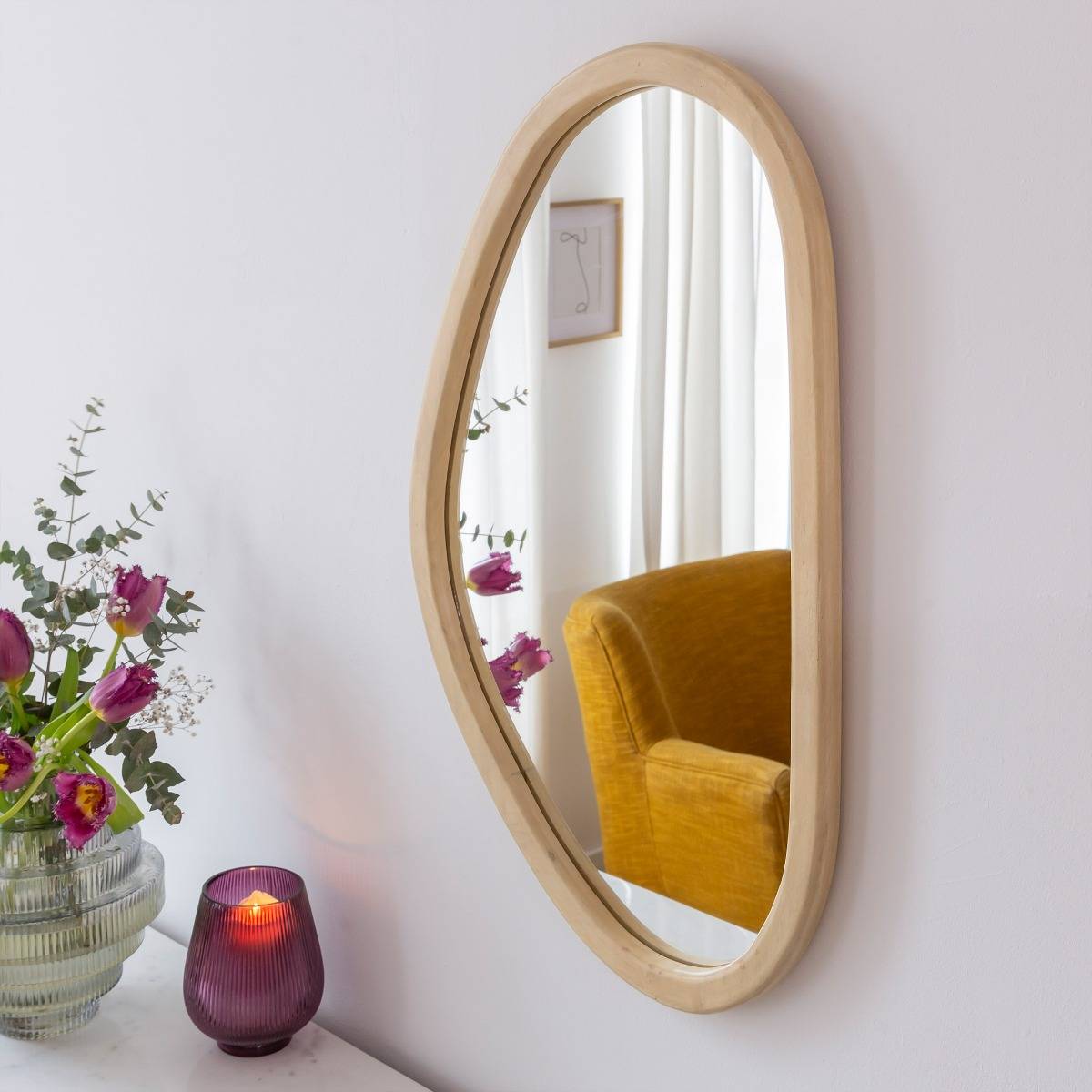 Miroir abstrait en bois de manguier clair Marley