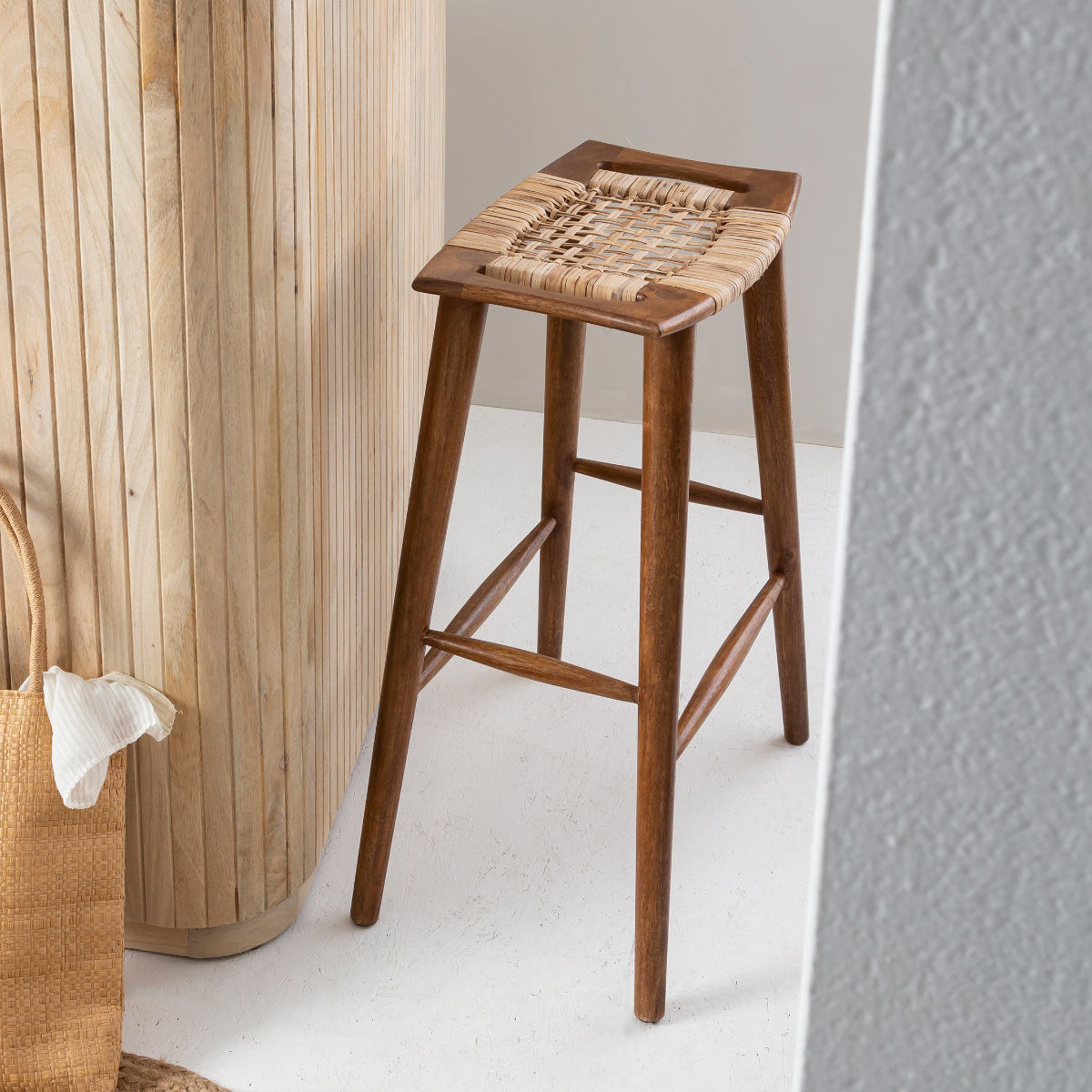 Tabouret de bar en manguier Suzanna