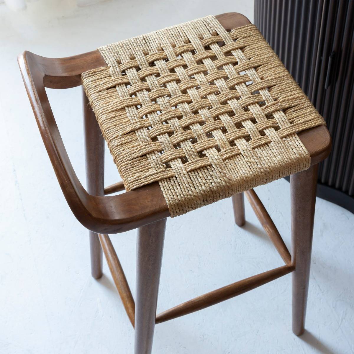Chaise de bar en bois de manguier Suzanna