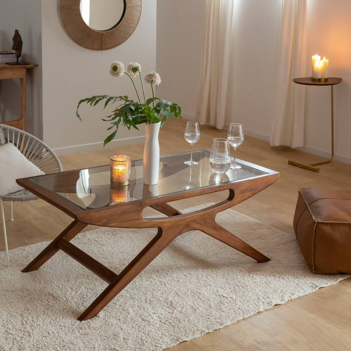 Table basse en bois de manguier et verre Alina