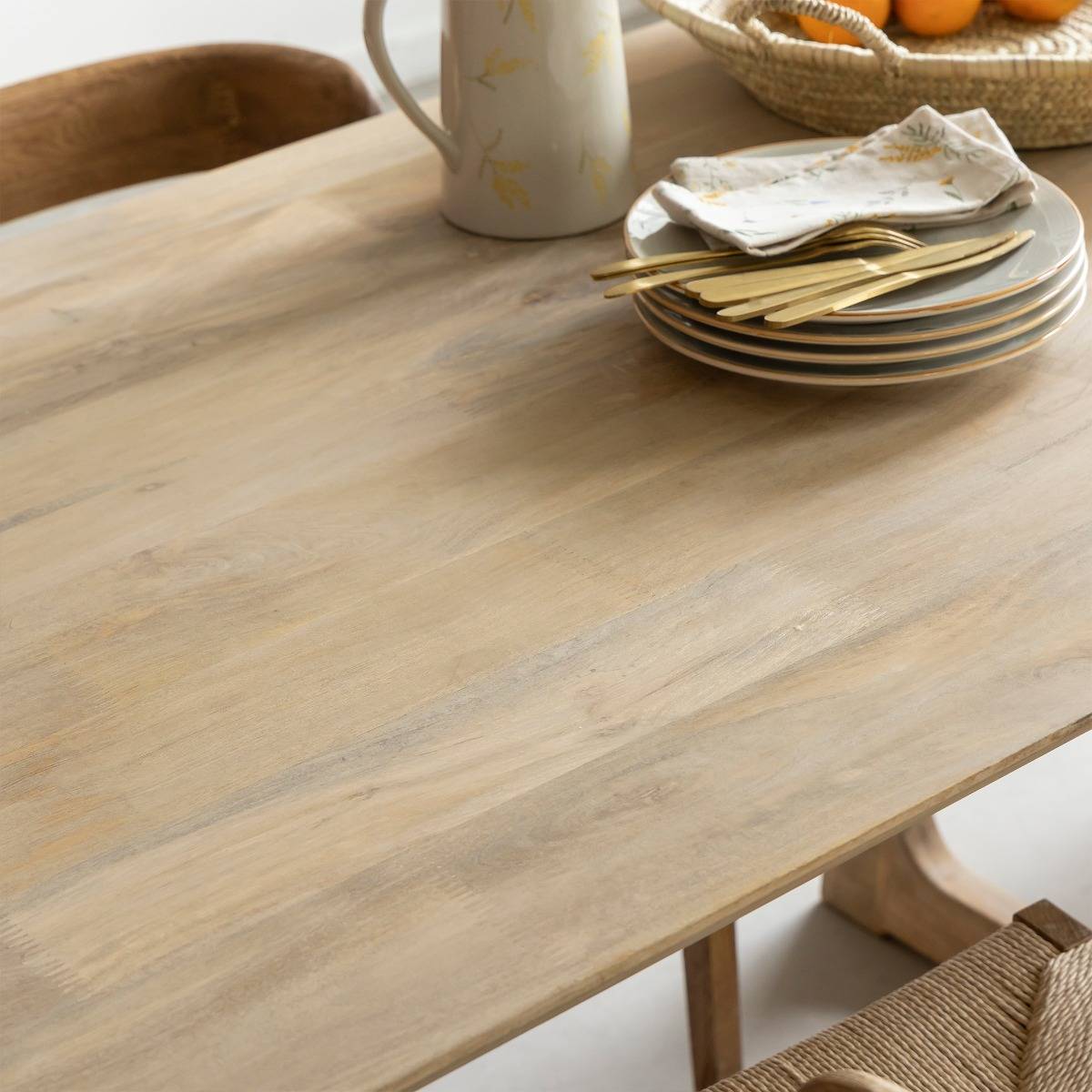 Table à manger en bois de manguier Anastasia