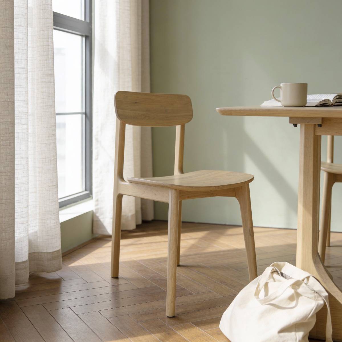 Chaise en bois de chêne Elric (lot de 2)