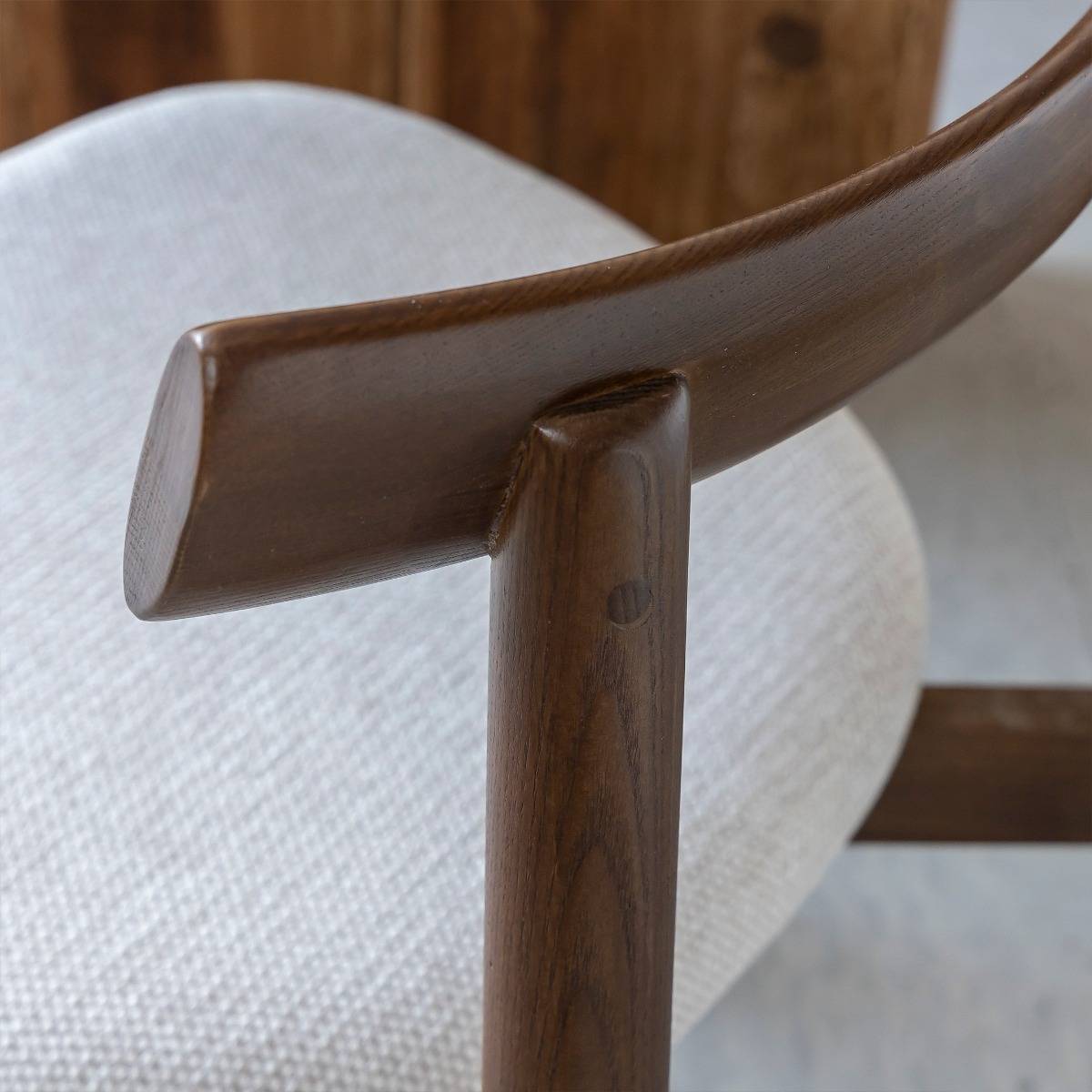 Chaise en bois de frêne foncé et tissu gris Aline (lot de 2)