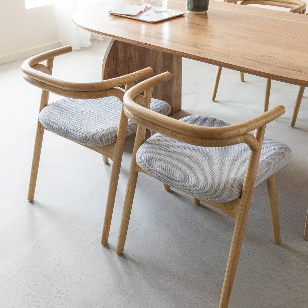 Chaise en bois de orme et tissu gris Aline (lot de 2)
