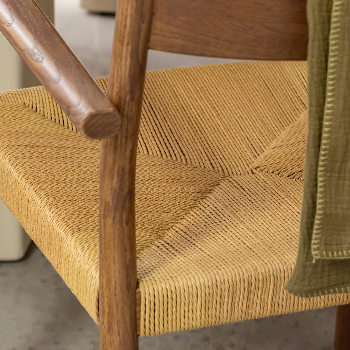 Chaise en bois d'orme et en cordes Lioria