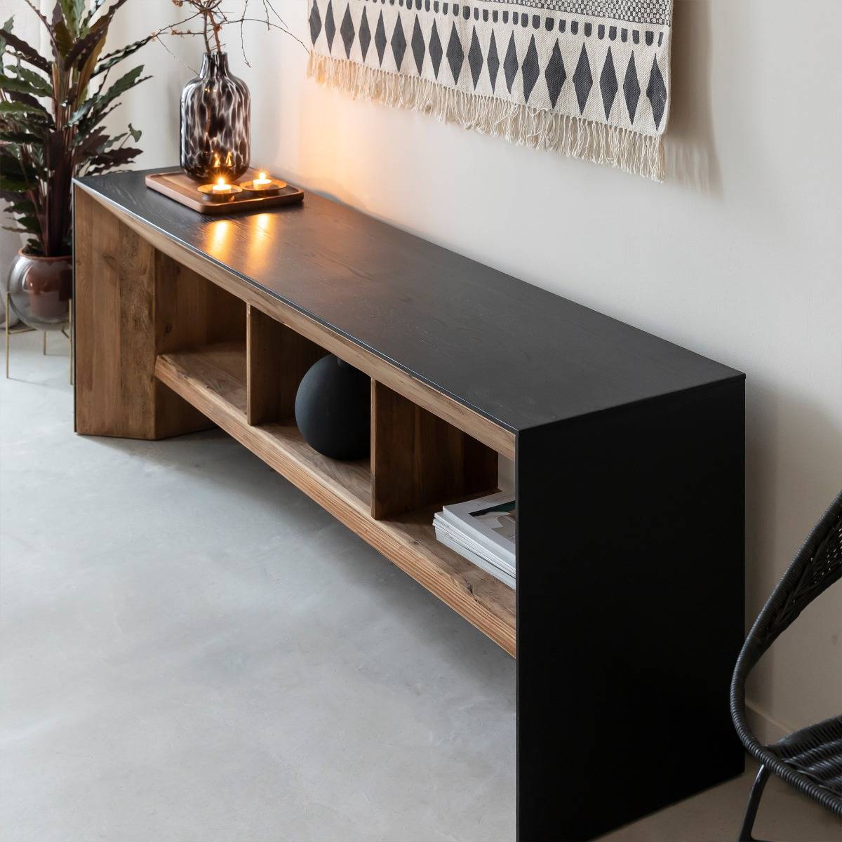 Meuble TV en pin recyclé Constance