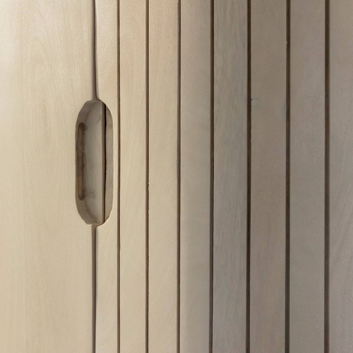 Colonne en bois de manguier Yoni