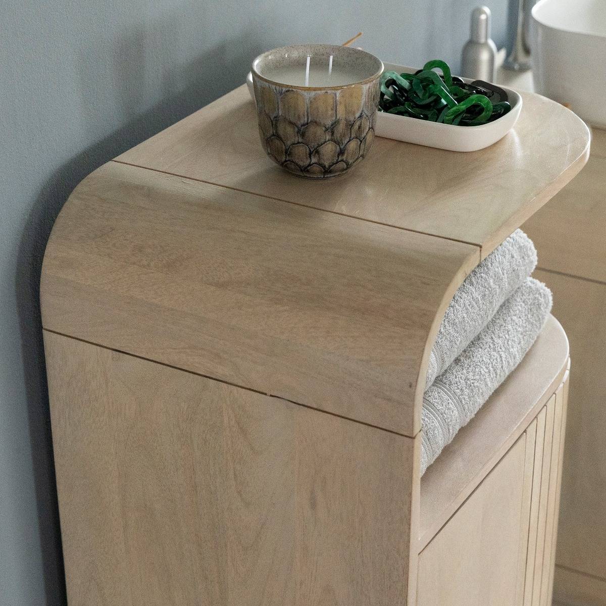 Petite colonne en bois de manguier Yoni