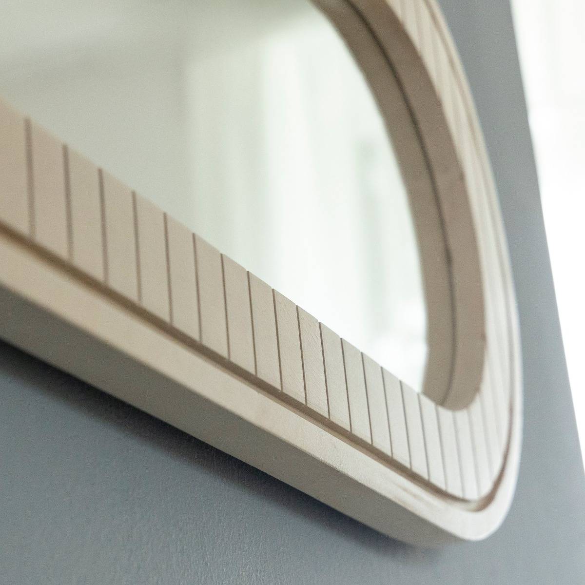 Miroir en bois de manguier Yoni