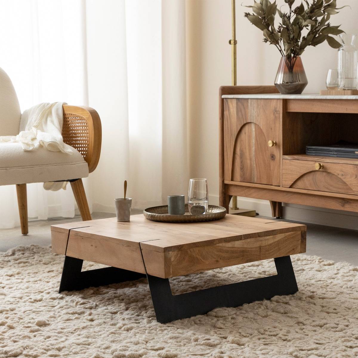 Table basse carré en bois d'acacia et métal Cassius