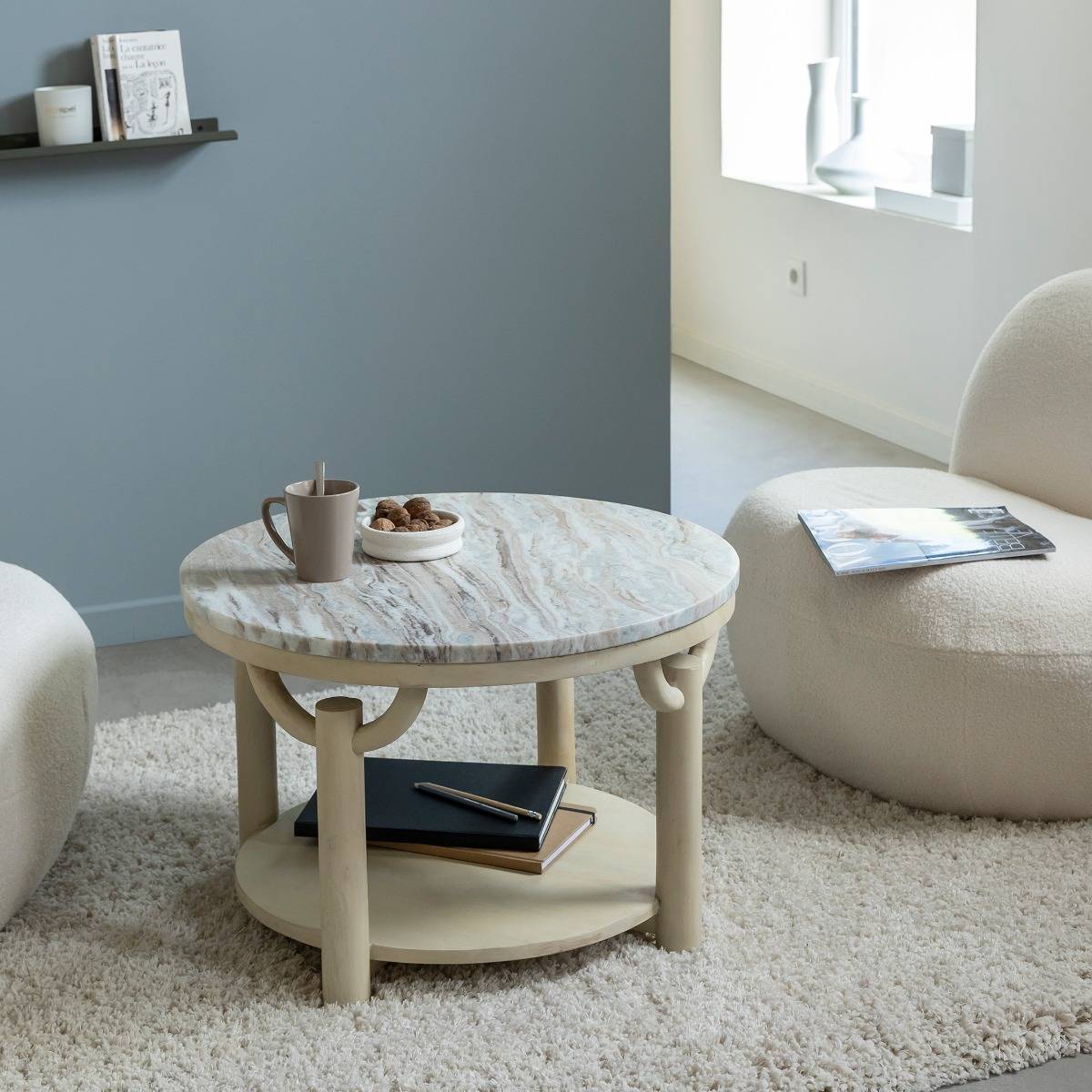 Table basse ronde en bois de manguier et marbre Isabella