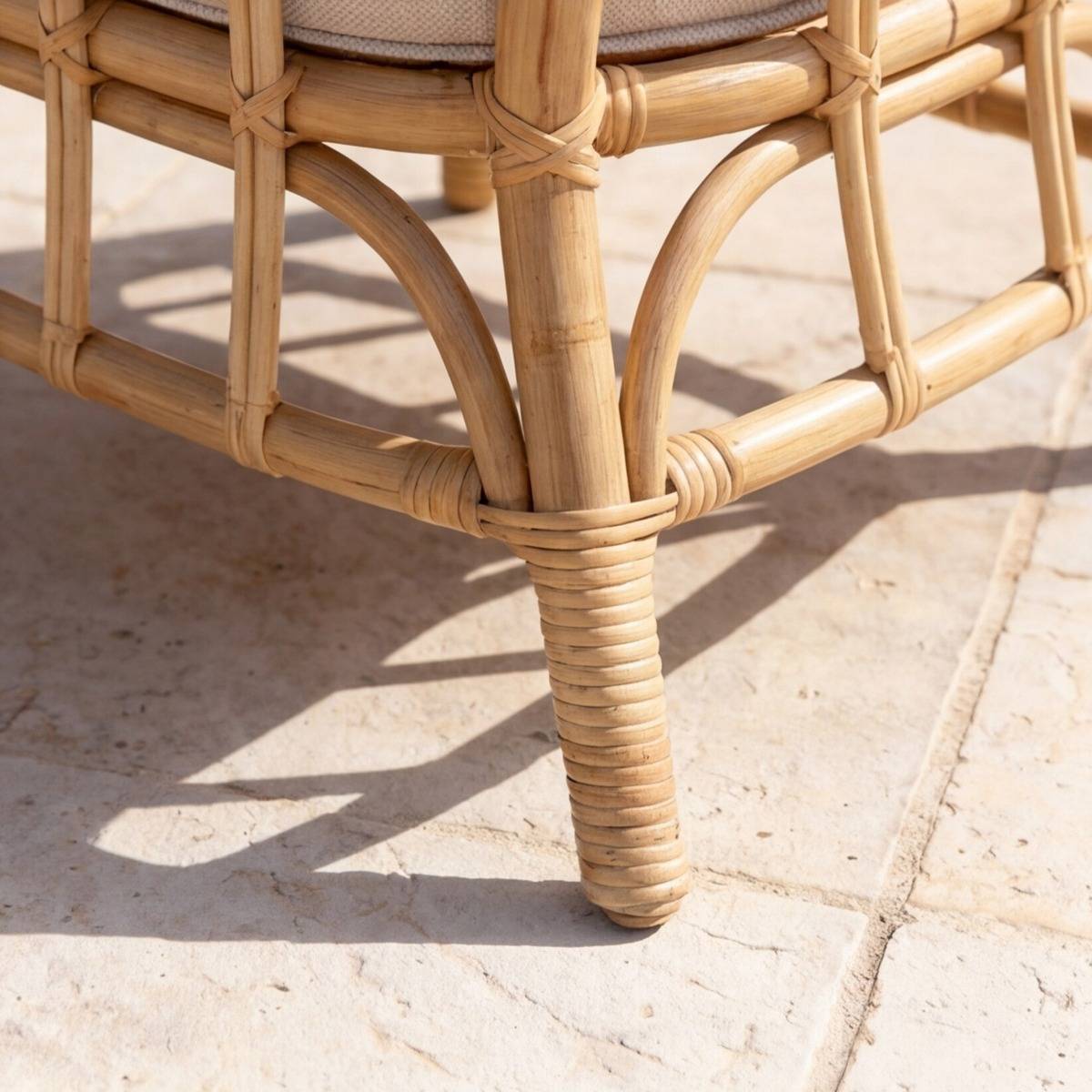 Salon de jardin en rotin et tissu blanc Rattan