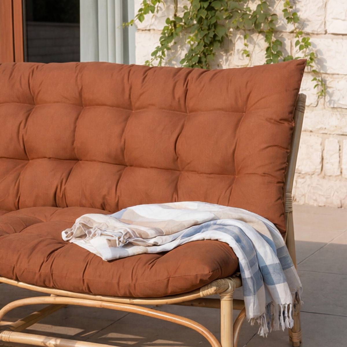 Salon de jardin en rotin avec coussins terracotta Rattan