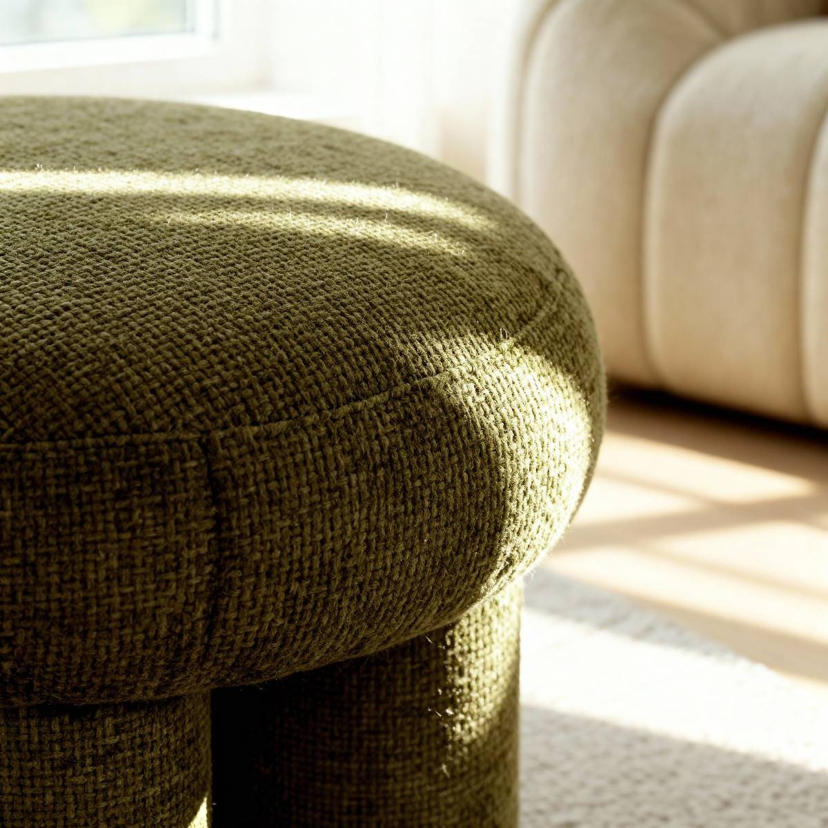 Petit tabouret en tissu kaki Toby