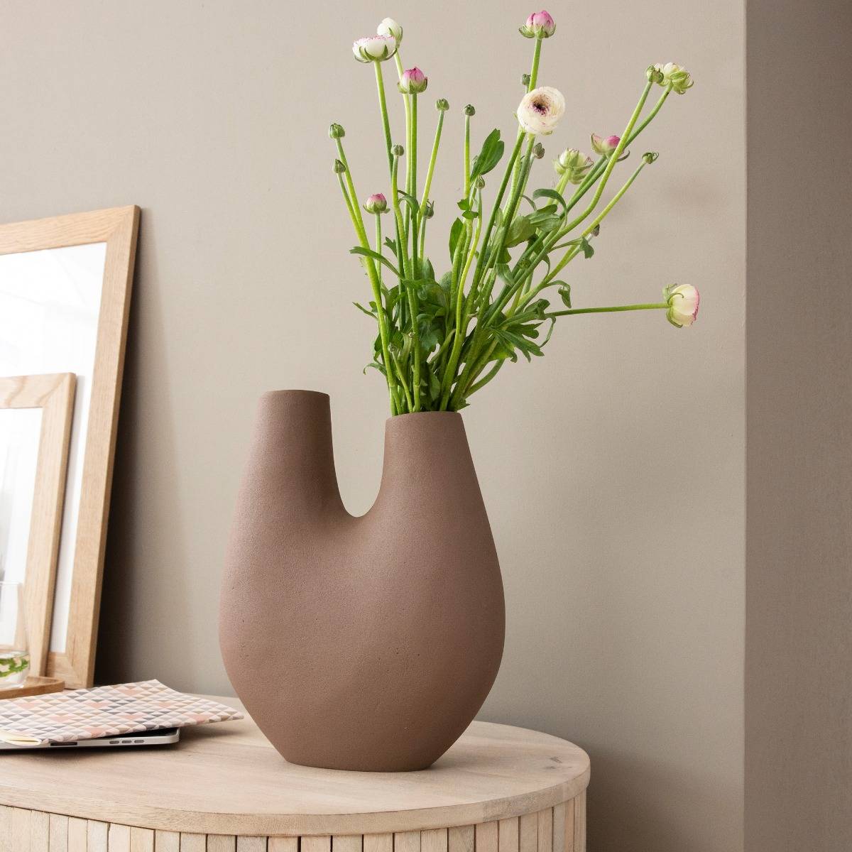Vase marron 2 tiges en aluminium Tulipa