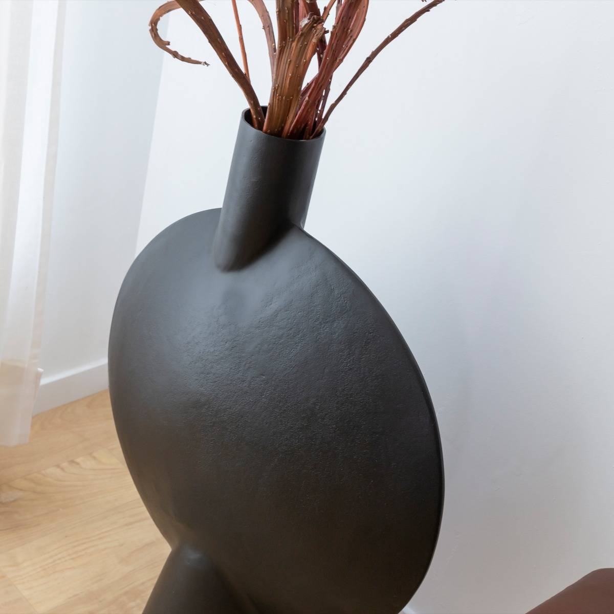 Grand vase noir Hortensia