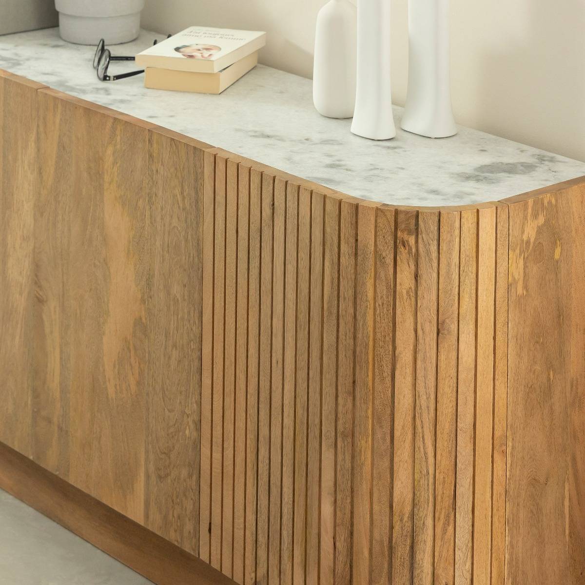 Buffet en bois de manguier et marbre Adler