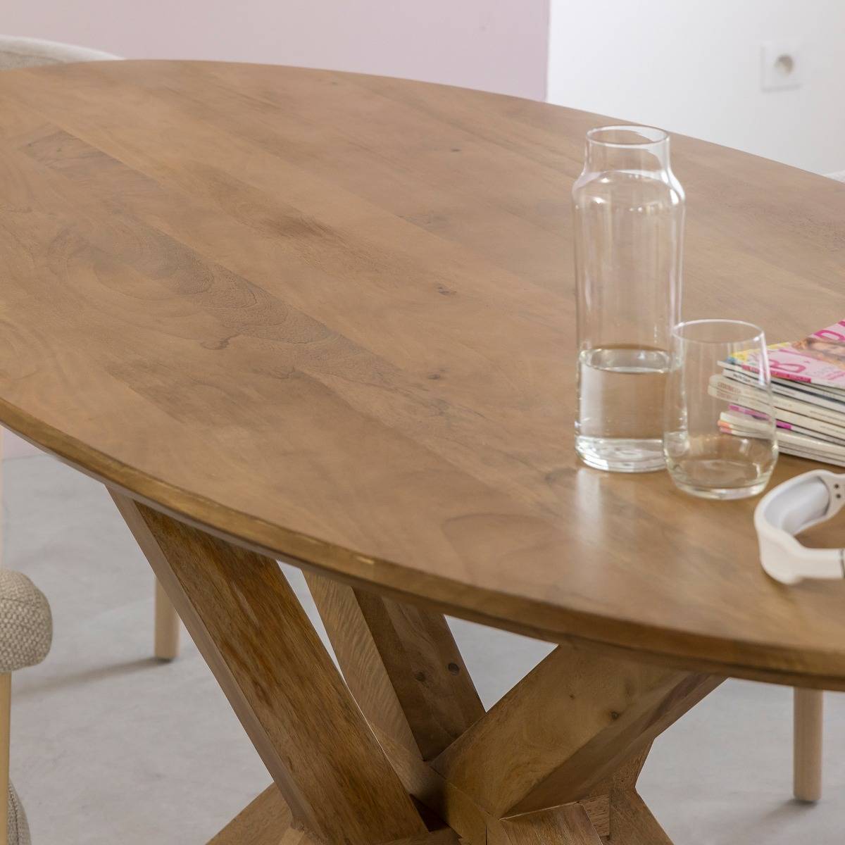 Table à manger ovale en bois de manguier Maloé