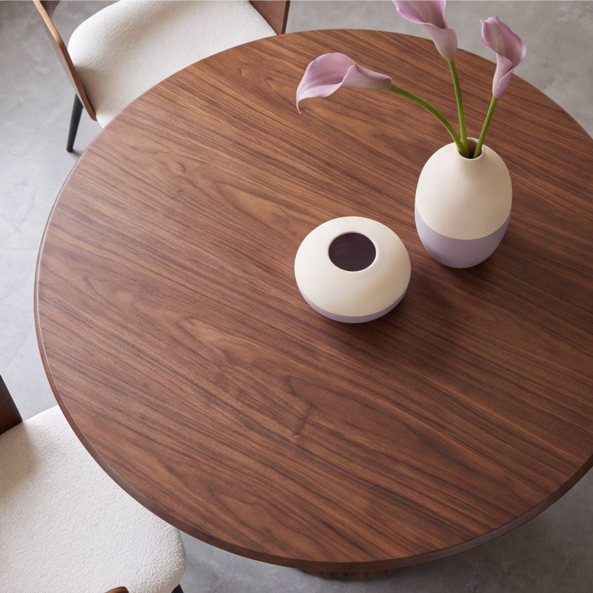 Table à manger ronde en bois de manguier Orelian