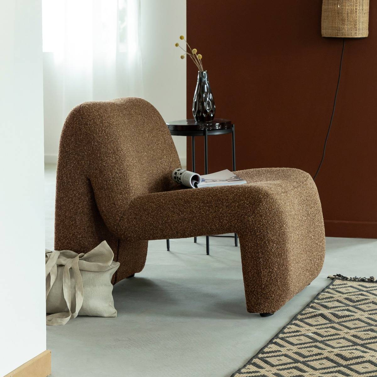 Fauteuil en tissu bouclette marron Ludovic