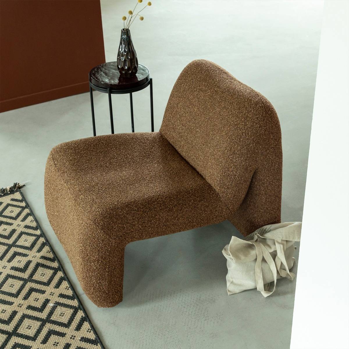 Fauteuil en tissu bouclette marron Ludovic
