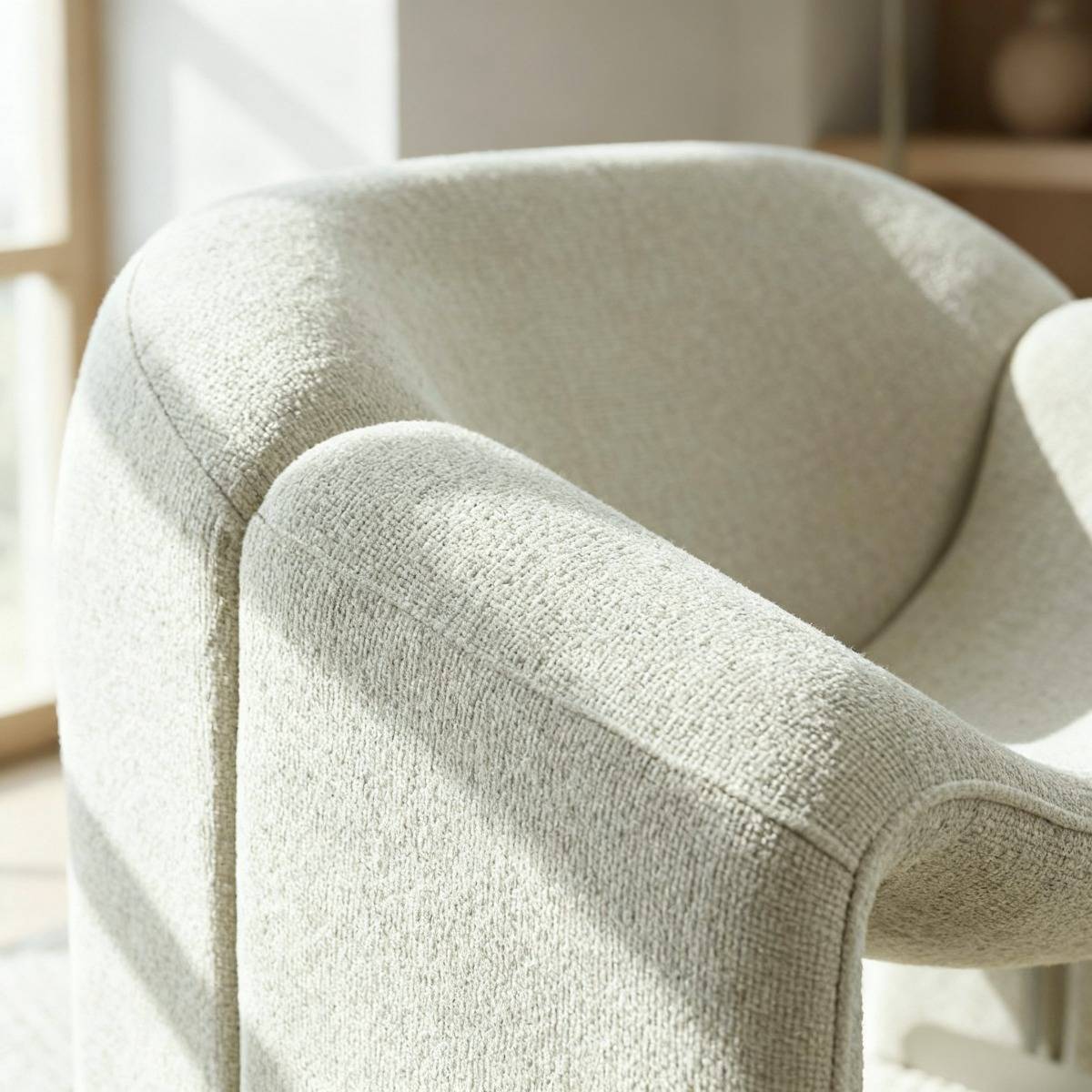 Fauteuil en tissu écru Théa