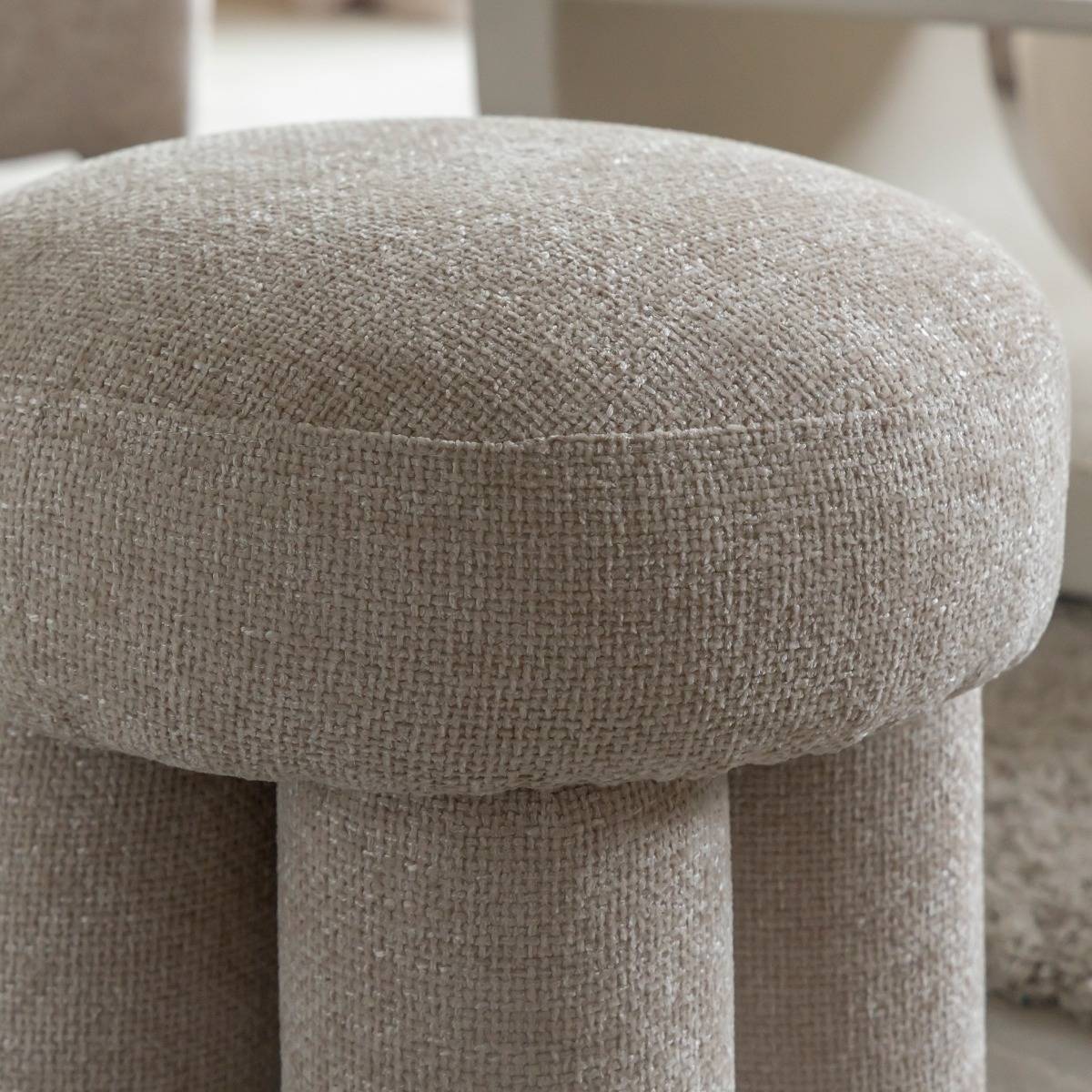 Petit tabouret en tissu écru Toby