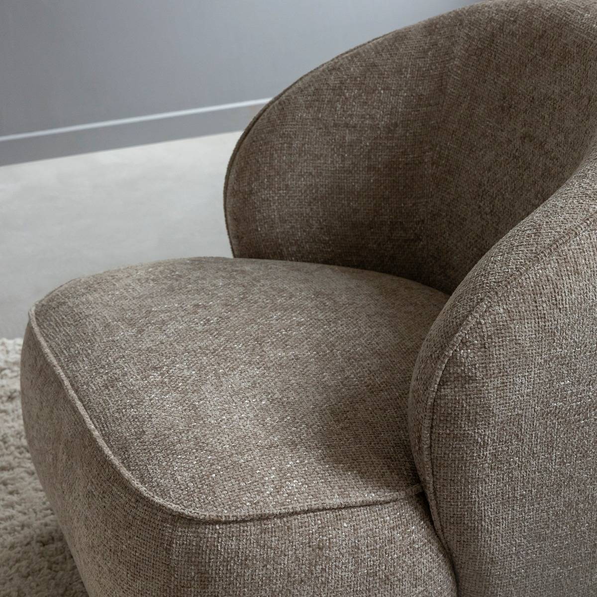 Fauteuil en tissu taupe Travis